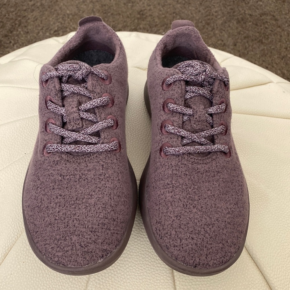 Allbirds Wool Runners in Kotare Plum with plum soles. Excellent condition!